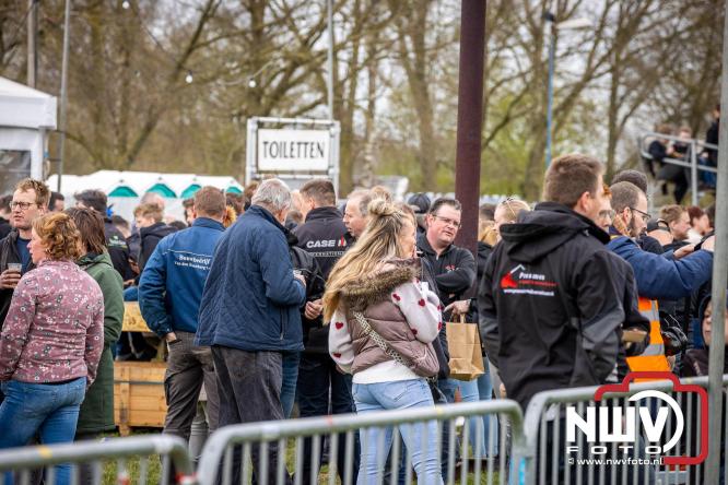 NTTO Tractorpulling, samen met de STVO oldtimerdag en markt bij loonbedrijf van de Put zorgen voor veelzijdige zaterdag vol spektakel. - &copy; NWVFoto.nl