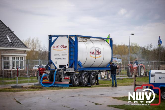 NTTO Tractorpulling, samen met de STVO oldtimerdag en markt bij loonbedrijf van de Put zorgen voor veelzijdige zaterdag vol spektakel. - &copy; NWVFoto.nl