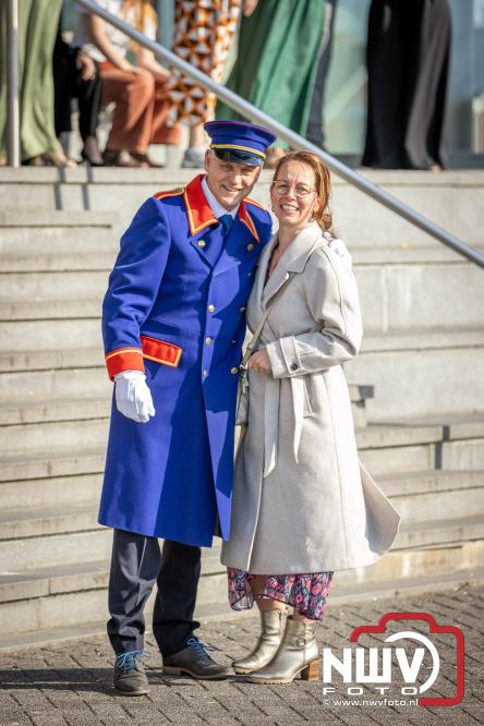 Spectaculaire aankomst en stijlvolle avond tijdens Gala Nuborgh College Oostenlicht 2026 - &copy; NWVFoto.nl