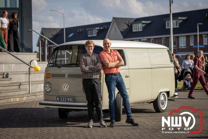 Spectaculaire aankomst en stijlvolle avond tijdens Gala Nuborgh College Oostenlicht 2026 - &copy; NWVFoto.nl