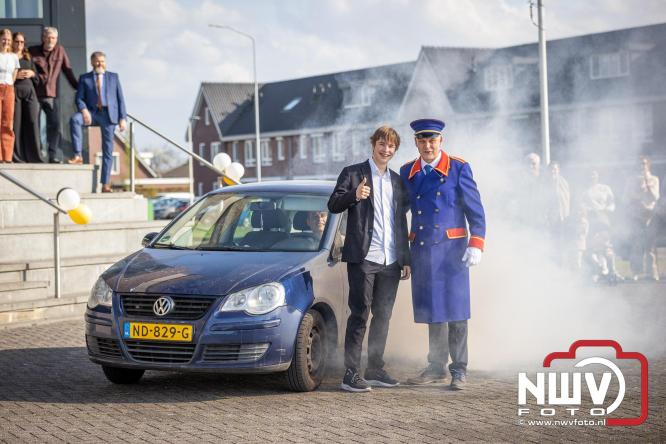 Spectaculaire aankomst en stijlvolle avond tijdens Gala Nuborgh College Oostenlicht 2026 - &copy; NWVFoto.nl