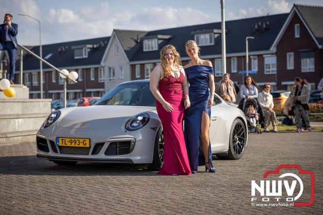 Spectaculaire aankomst en stijlvolle avond tijdens Gala Nuborgh College Oostenlicht 2026 - &copy; NWVFoto.nl