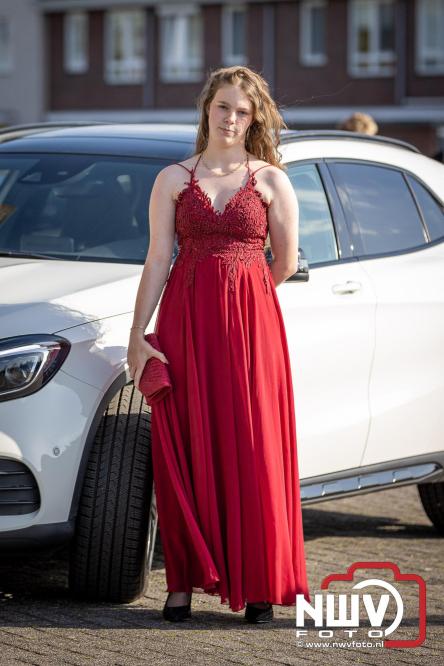 Spectaculaire aankomst en stijlvolle avond tijdens Gala Nuborgh College Oostenlicht 2026 - &copy; NWVFoto.nl