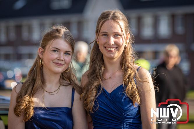Spectaculaire aankomst en stijlvolle avond tijdens Gala Nuborgh College Oostenlicht 2026 - &copy; NWVFoto.nl