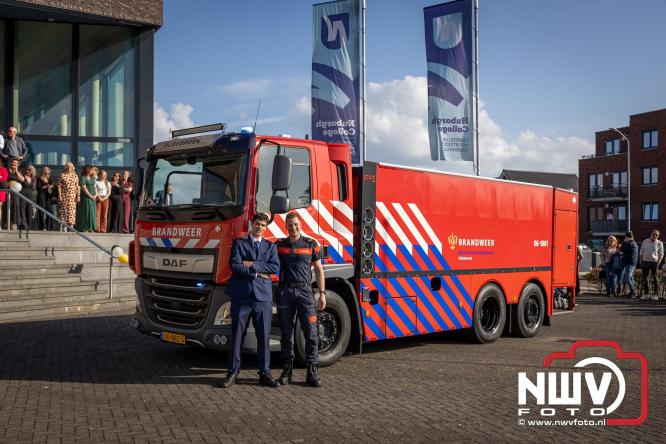 Spectaculaire aankomst en stijlvolle avond tijdens Gala Nuborgh College Oostenlicht 2026 - &copy; NWVFoto.nl