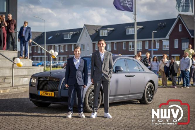 Spectaculaire aankomst en stijlvolle avond tijdens Gala Nuborgh College Oostenlicht 2026 - &copy; NWVFoto.nl