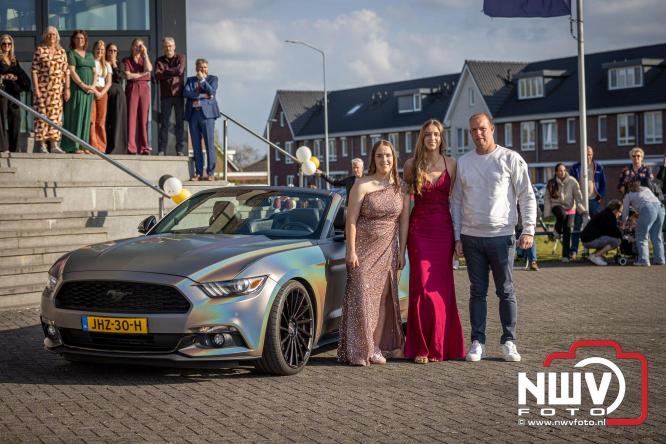 Spectaculaire aankomst en stijlvolle avond tijdens Gala Nuborgh College Oostenlicht 2026 - &copy; NWVFoto.nl