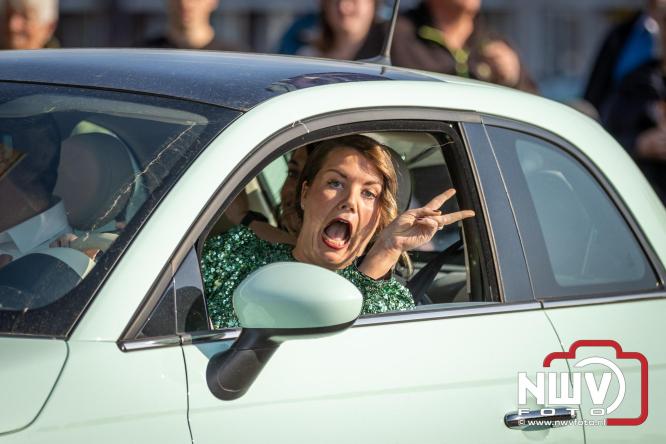 Spectaculaire aankomst en stijlvolle avond tijdens Gala Nuborgh College Oostenlicht 2026 - &copy; NWVFoto.nl