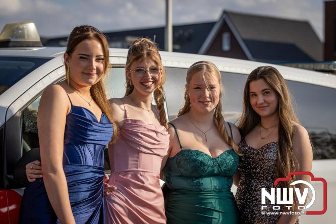 Spectaculaire aankomst en stijlvolle avond tijdens Gala Nuborgh College Oostenlicht 2026 - &copy; NWVFoto.nl