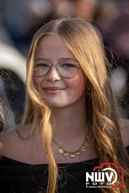 Spectaculaire aankomst en stijlvolle avond tijdens Gala Nuborgh College Oostenlicht 2026 - &copy; NWVFoto.nl
