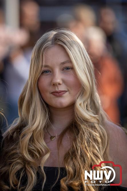 Spectaculaire aankomst en stijlvolle avond tijdens Gala Nuborgh College Oostenlicht 2026 - &copy; NWVFoto.nl