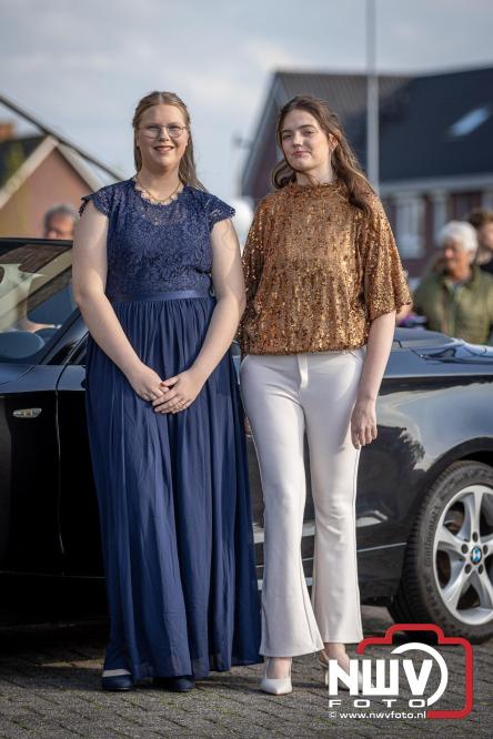 Spectaculaire aankomst en stijlvolle avond tijdens Gala Nuborgh College Oostenlicht 2026 - &copy; NWVFoto.nl