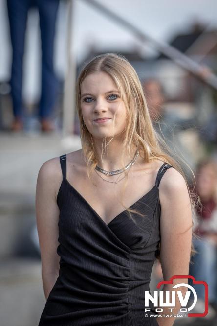 Spectaculaire aankomst en stijlvolle avond tijdens Gala Nuborgh College Oostenlicht 2026 - &copy; NWVFoto.nl