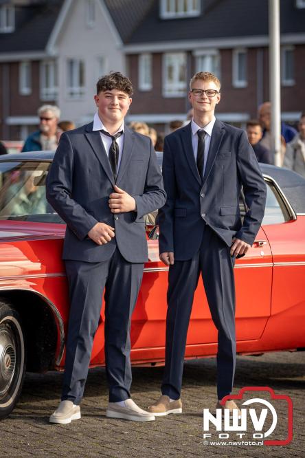 Spectaculaire aankomst en stijlvolle avond tijdens Gala Nuborgh College Oostenlicht 2026 - &copy; NWVFoto.nl