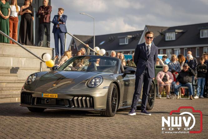 Spectaculaire aankomst en stijlvolle avond tijdens Gala Nuborgh College Oostenlicht 2026 - &copy; NWVFoto.nl