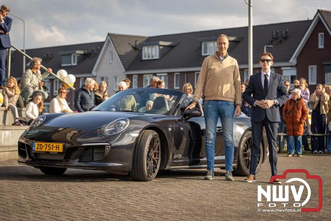 Spectaculaire aankomst en stijlvolle avond tijdens Gala Nuborgh College Oostenlicht 2026 - &copy; NWVFoto.nl