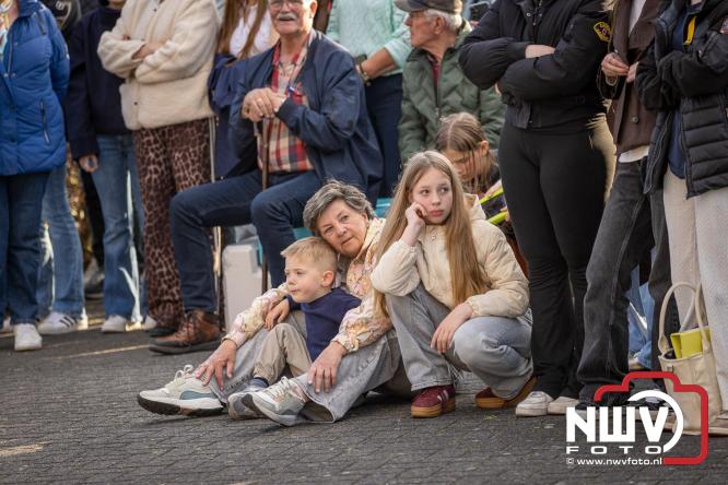 Spectaculaire aankomst en stijlvolle avond tijdens Gala Nuborgh College Oostenlicht 2026 - &copy; NWVFoto.nl