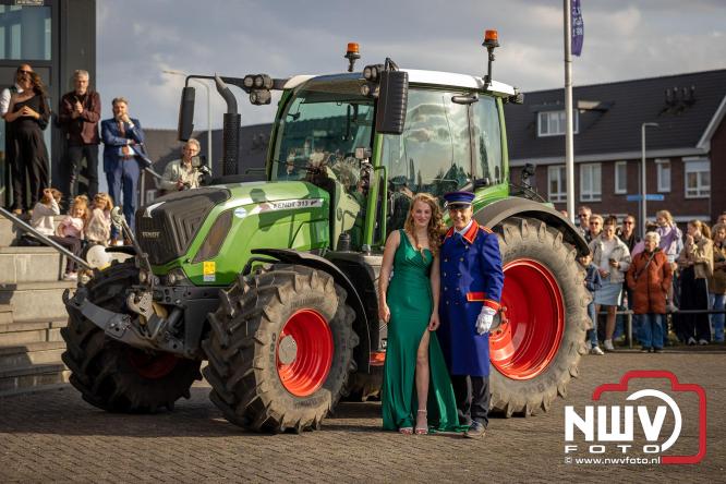 Spectaculaire aankomst en stijlvolle avond tijdens Gala Nuborgh College Oostenlicht 2026 - &copy; NWVFoto.nl