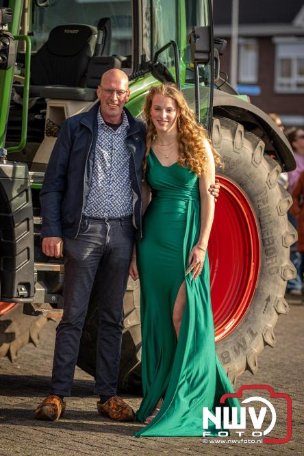 Spectaculaire aankomst en stijlvolle avond tijdens Gala Nuborgh College Oostenlicht 2026 - &copy; NWVFoto.nl