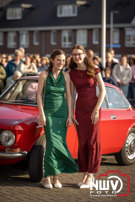 Spectaculaire aankomst en stijlvolle avond tijdens Gala Nuborgh College Oostenlicht 2026 - &copy; NWVFoto.nl