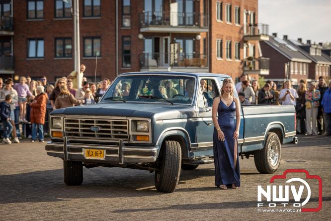 Spectaculaire aankomst en stijlvolle avond tijdens Gala Nuborgh College Oostenlicht 2026 - &copy; NWVFoto.nl