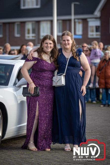 Spectaculaire aankomst en stijlvolle avond tijdens Gala Nuborgh College Oostenlicht 2026 - &copy; NWVFoto.nl
