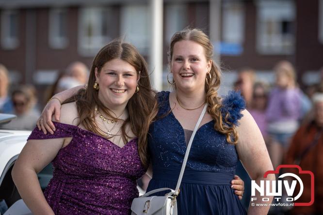 Spectaculaire aankomst en stijlvolle avond tijdens Gala Nuborgh College Oostenlicht 2026 - &copy; NWVFoto.nl