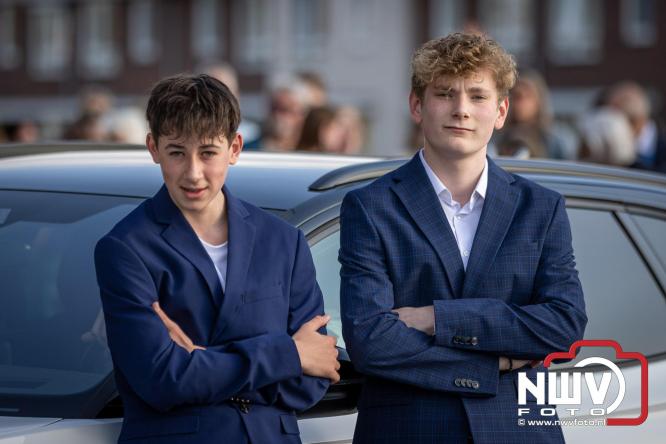 Spectaculaire aankomst en stijlvolle avond tijdens Gala Nuborgh College Oostenlicht 2026 - &copy; NWVFoto.nl