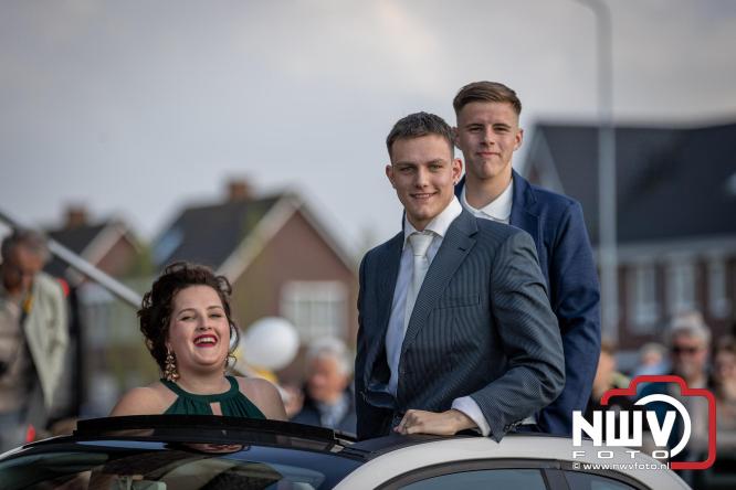 Spectaculaire aankomst en stijlvolle avond tijdens Gala Nuborgh College Oostenlicht 2026 - &copy; NWVFoto.nl