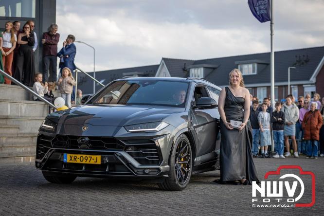Spectaculaire aankomst en stijlvolle avond tijdens Gala Nuborgh College Oostenlicht 2026 - &copy; NWVFoto.nl