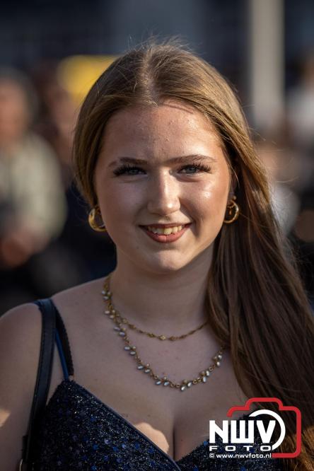 Spectaculaire aankomst en stijlvolle avond tijdens Gala Nuborgh College Oostenlicht 2026 - &copy; NWVFoto.nl