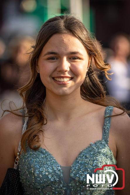 Spectaculaire aankomst en stijlvolle avond tijdens Gala Nuborgh College Oostenlicht 2026 - &copy; NWVFoto.nl