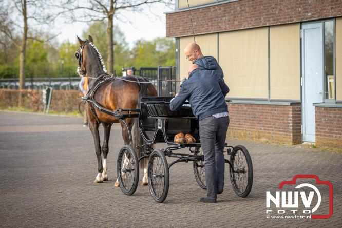 Spectaculaire aankomst en stijlvolle avond tijdens Gala Nuborgh College Oostenlicht 2026 - &copy; NWVFoto.nl