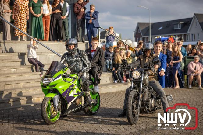 Spectaculaire aankomst en stijlvolle avond tijdens Gala Nuborgh College Oostenlicht 2026 - &copy; NWVFoto.nl