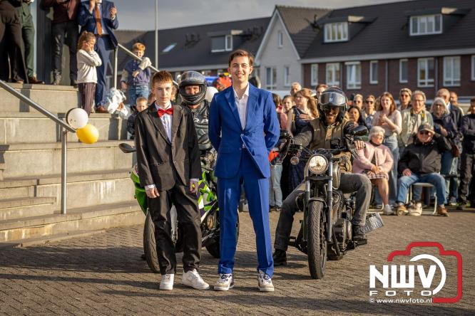 Spectaculaire aankomst en stijlvolle avond tijdens Gala Nuborgh College Oostenlicht 2026 - &copy; NWVFoto.nl