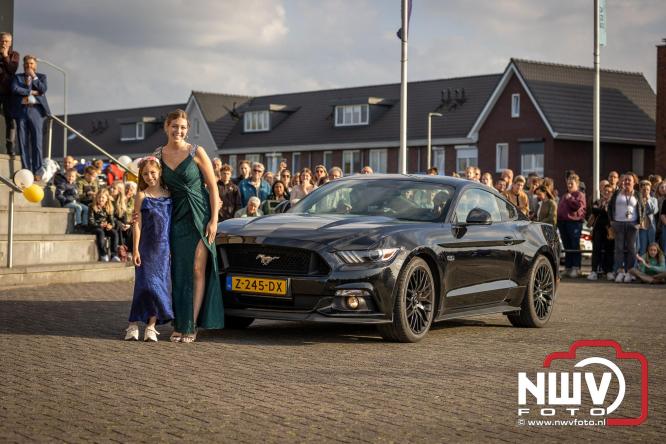 Spectaculaire aankomst en stijlvolle avond tijdens Gala Nuborgh College Oostenlicht 2026 - &copy; NWVFoto.nl