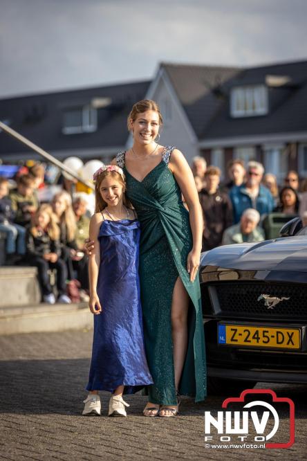 Spectaculaire aankomst en stijlvolle avond tijdens Gala Nuborgh College Oostenlicht 2026 - &copy; NWVFoto.nl