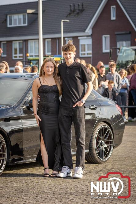 Spectaculaire aankomst en stijlvolle avond tijdens Gala Nuborgh College Oostenlicht 2026 - &copy; NWVFoto.nl