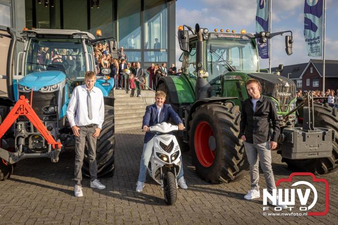 Spectaculaire aankomst en stijlvolle avond tijdens Gala Nuborgh College Oostenlicht 2026 - &copy; NWVFoto.nl