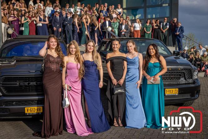 Spectaculaire aankomst en stijlvolle avond tijdens Gala Nuborgh College Oostenlicht 2026 - &copy; NWVFoto.nl