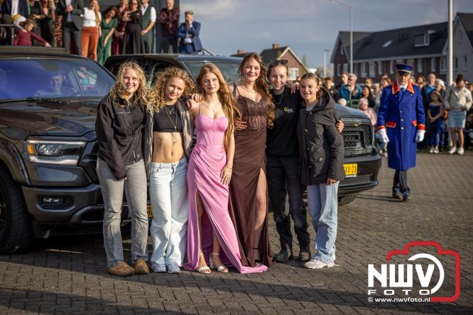 Spectaculaire aankomst en stijlvolle avond tijdens Gala Nuborgh College Oostenlicht 2026 - &copy; NWVFoto.nl