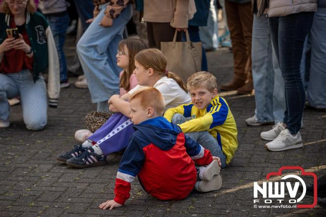 Spectaculaire aankomst en stijlvolle avond tijdens Gala Nuborgh College Oostenlicht 2026 - &copy; NWVFoto.nl