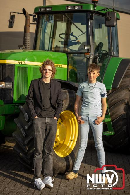 Spectaculaire aankomst en stijlvolle avond tijdens Gala Nuborgh College Oostenlicht 2026 - &copy; NWVFoto.nl