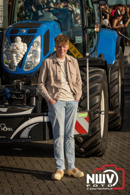 Spectaculaire aankomst en stijlvolle avond tijdens Gala Nuborgh College Oostenlicht 2026 - &copy; NWVFoto.nl