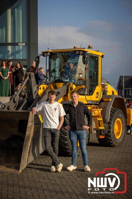 Spectaculaire aankomst en stijlvolle avond tijdens Gala Nuborgh College Oostenlicht 2026 - &copy; NWVFoto.nl
