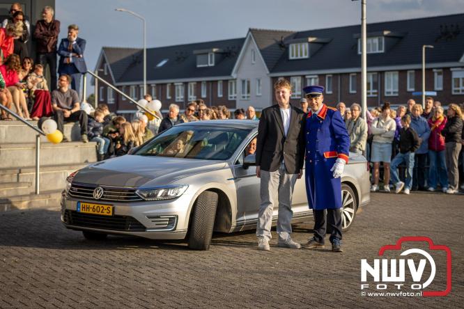 Spectaculaire aankomst en stijlvolle avond tijdens Gala Nuborgh College Oostenlicht 2026 - &copy; NWVFoto.nl