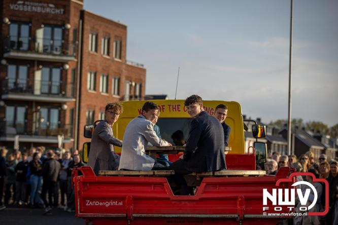 Spectaculaire aankomst en stijlvolle avond tijdens Gala Nuborgh College Oostenlicht 2026 - &copy; NWVFoto.nl