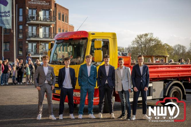 Spectaculaire aankomst en stijlvolle avond tijdens Gala Nuborgh College Oostenlicht 2026 - &copy; NWVFoto.nl