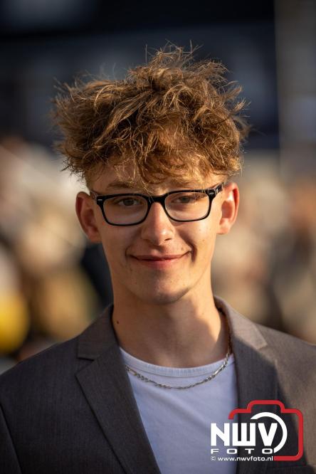 Spectaculaire aankomst en stijlvolle avond tijdens Gala Nuborgh College Oostenlicht 2026 - &copy; NWVFoto.nl