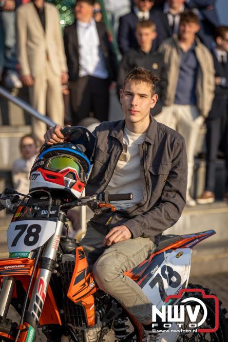 Spectaculaire aankomst en stijlvolle avond tijdens Gala Nuborgh College Oostenlicht 2026 - &copy; NWVFoto.nl